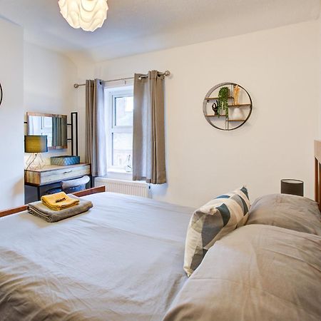 'Number 11' Central Colchester - Super Convenient 2 X Double Bed 1 X Single Bed Cottage Plus Office & Garden, 8 Min Walk Nth Station & Town Ctr, 2 Min Walk Local Shops & Restaurants 외부 사진