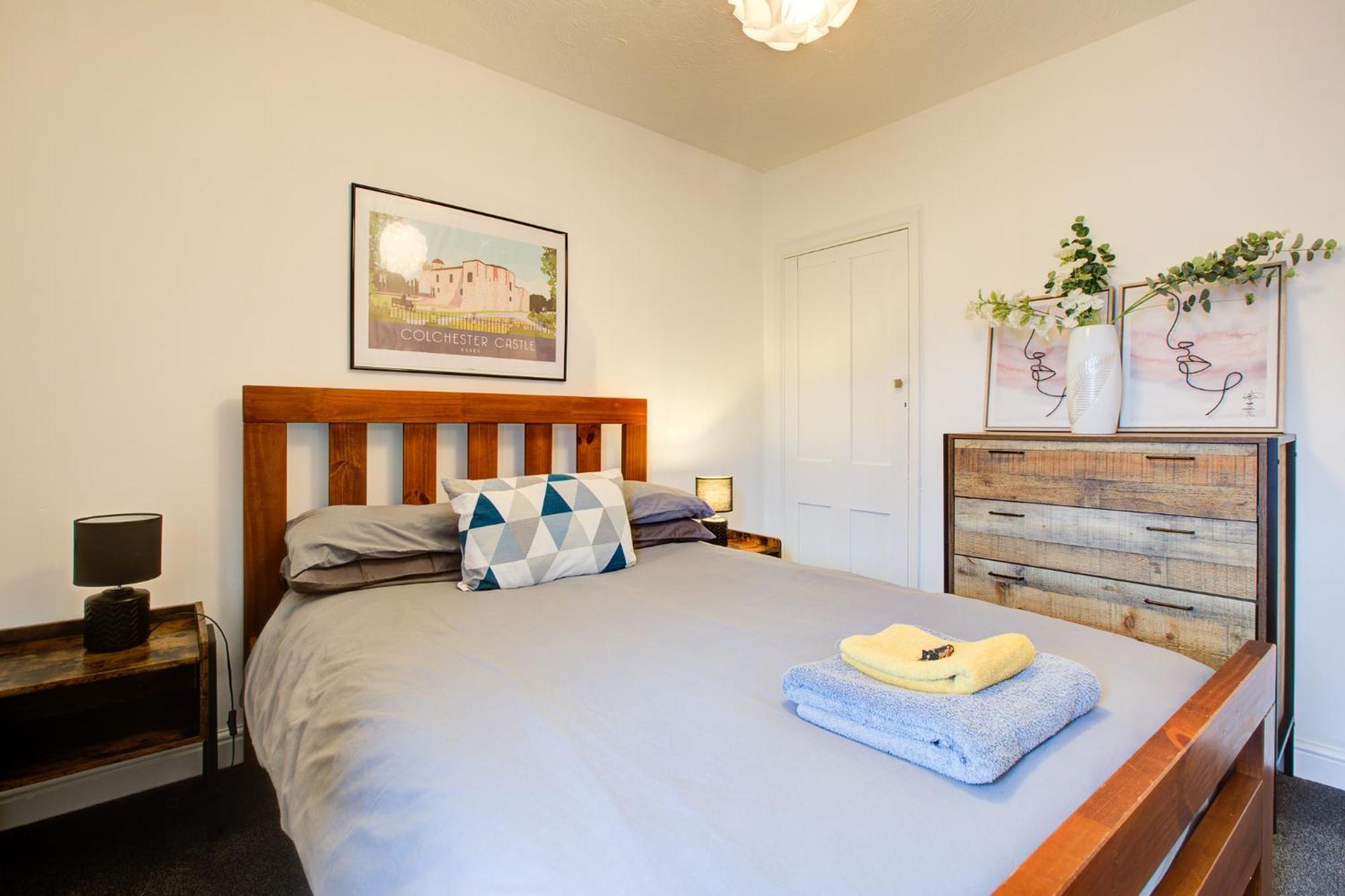 'Number 11' Central Colchester - Super Convenient 2 X Double Bed 1 X Single Bed Cottage Plus Office & Garden, 8 Min Walk Nth Station & Town Ctr, 2 Min Walk Local Shops & Restaurants 외부 사진