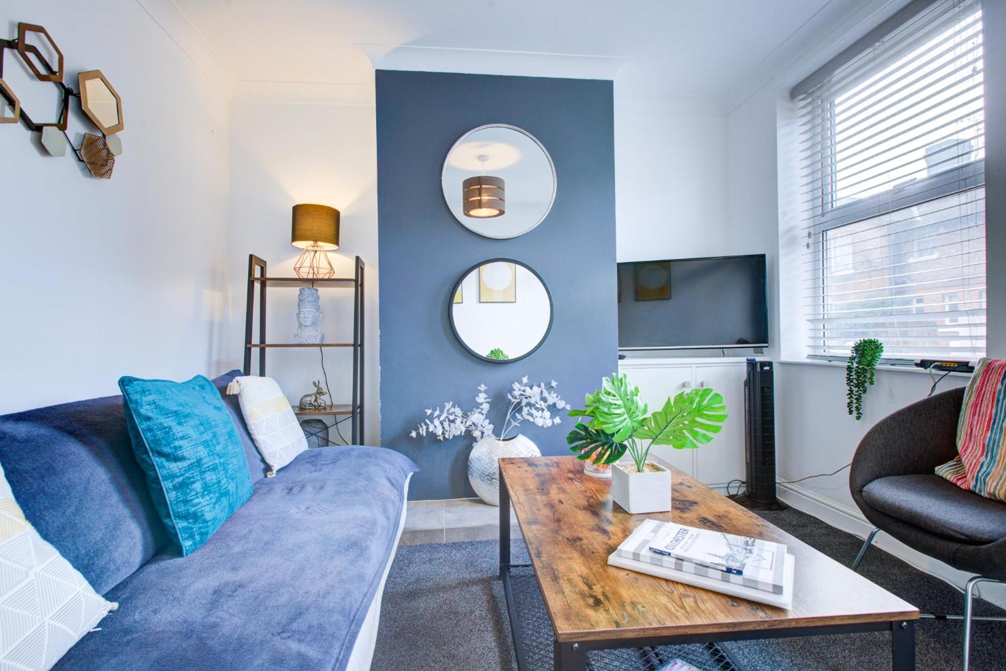 'Number 11' Central Colchester - Super Convenient 2 X Double Bed 1 X Single Bed Cottage Plus Office & Garden, 8 Min Walk Nth Station & Town Ctr, 2 Min Walk Local Shops & Restaurants 외부 사진