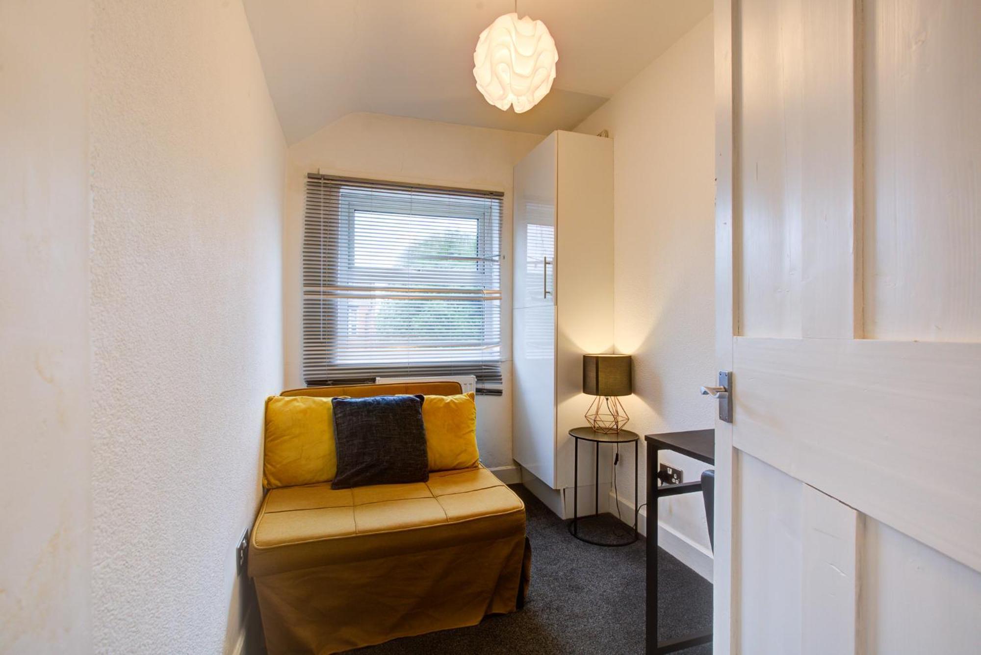 'Number 11' Central Colchester - Super Convenient 2 X Double Bed 1 X Single Bed Cottage Plus Office & Garden, 8 Min Walk Nth Station & Town Ctr, 2 Min Walk Local Shops & Restaurants 외부 사진