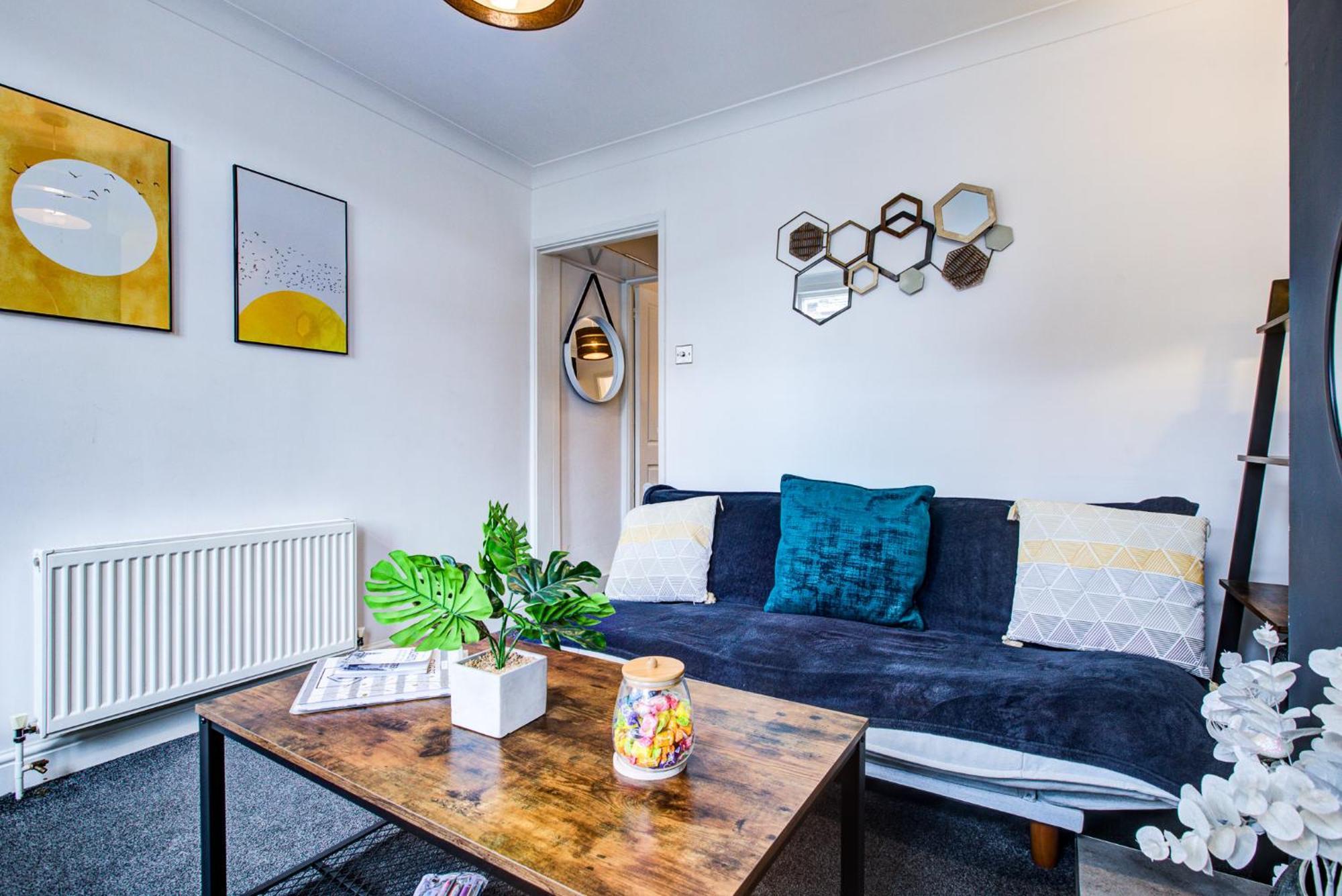 'Number 11' Central Colchester - Super Convenient 2 X Double Bed 1 X Single Bed Cottage Plus Office & Garden, 8 Min Walk Nth Station & Town Ctr, 2 Min Walk Local Shops & Restaurants 외부 사진