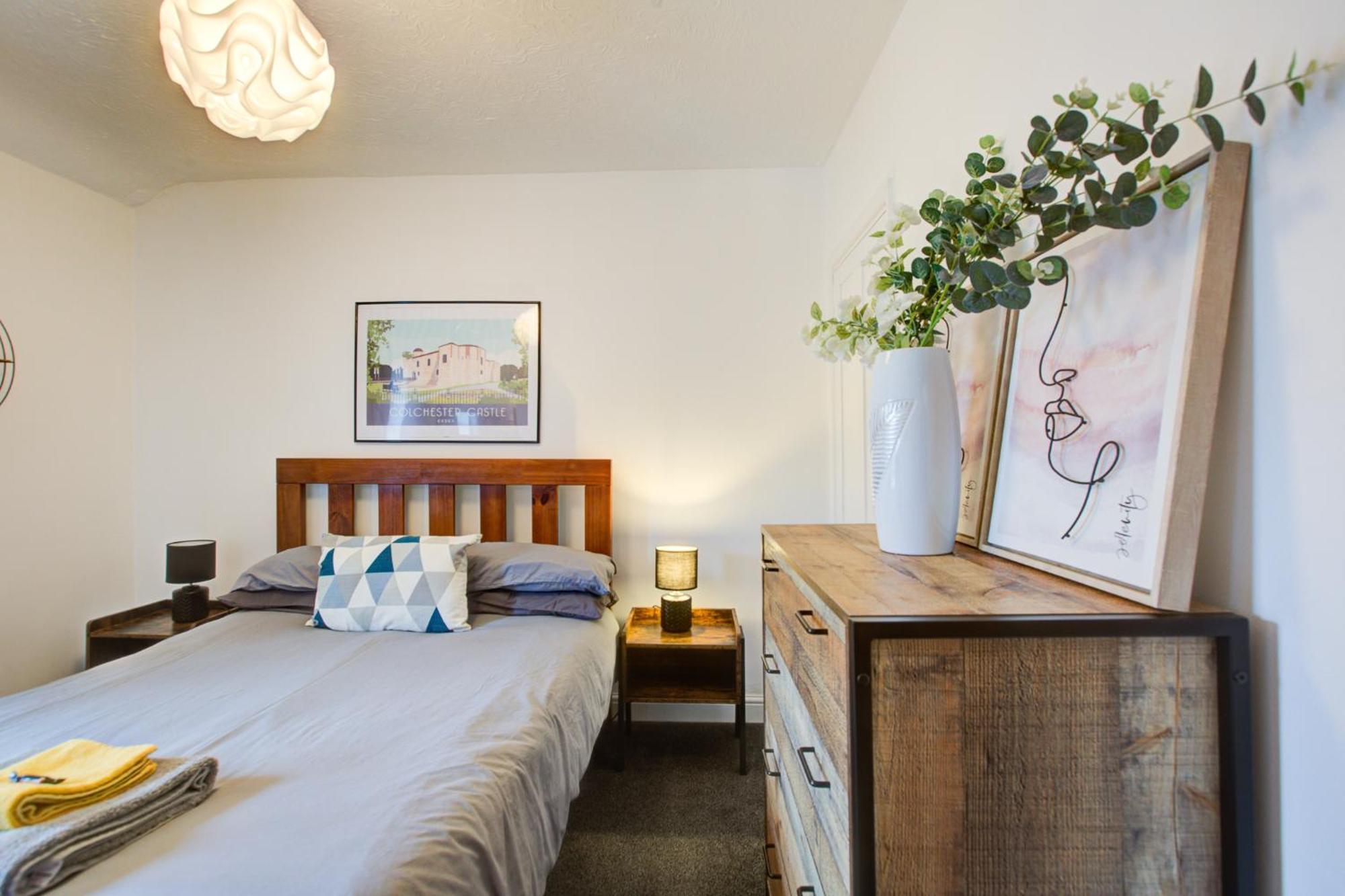 'Number 11' Central Colchester - Super Convenient 2 X Double Bed 1 X Single Bed Cottage Plus Office & Garden, 8 Min Walk Nth Station & Town Ctr, 2 Min Walk Local Shops & Restaurants 외부 사진