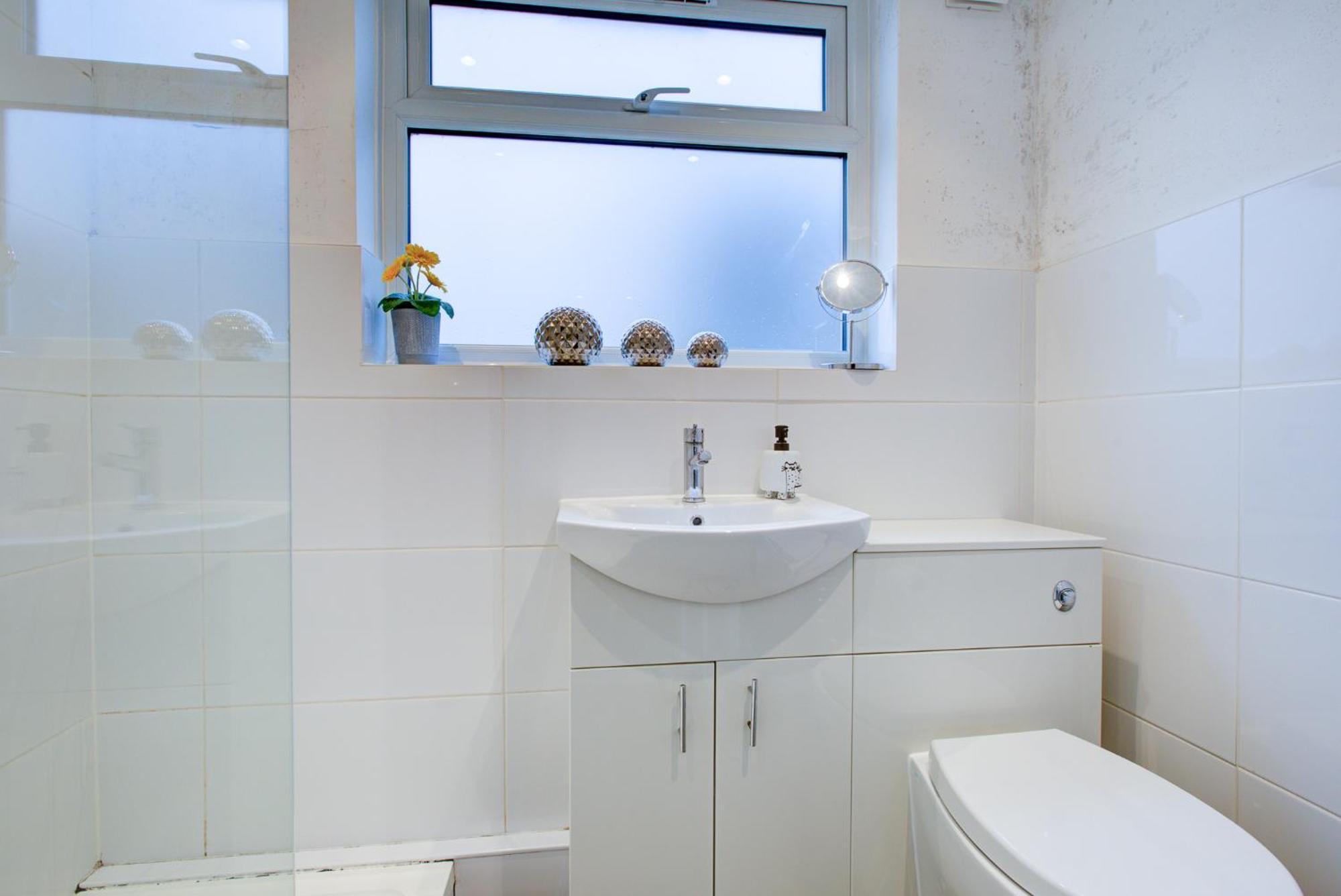 'Number 11' Central Colchester - Super Convenient 2 X Double Bed 1 X Single Bed Cottage Plus Office & Garden, 8 Min Walk Nth Station & Town Ctr, 2 Min Walk Local Shops & Restaurants 외부 사진